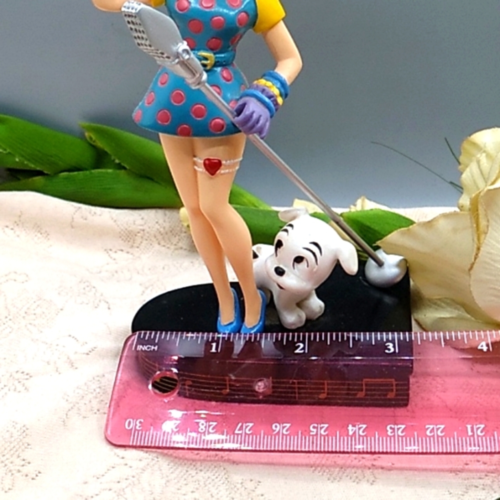 Vintage 1995 Betty Boop Danbury Mint Collector Figurine - Picture 7 of 9